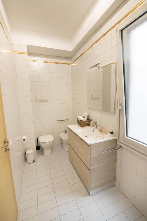 Appartement Relais Emilei à Vérone Extérieur photo