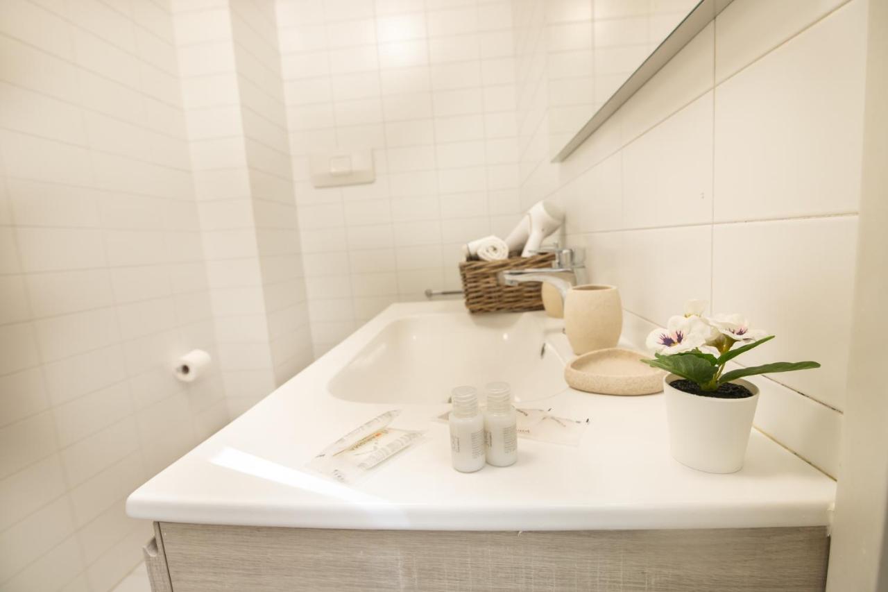 Appartement Relais Emilei à Vérone Extérieur photo