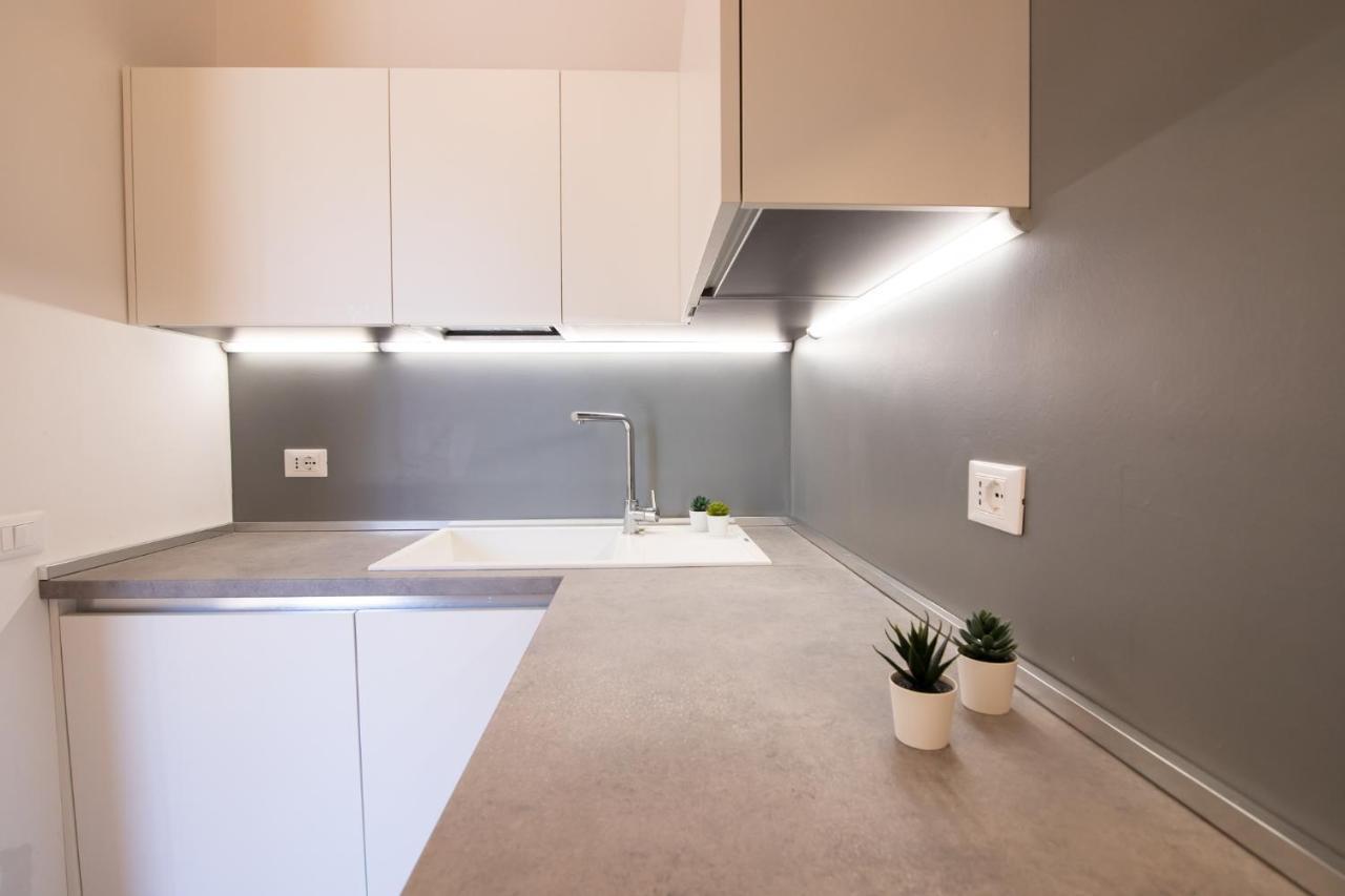 Appartement Relais Emilei à Vérone Extérieur photo
