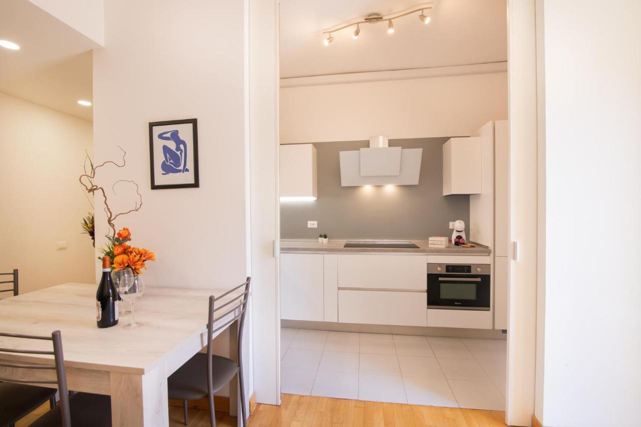 Appartement Relais Emilei à Vérone Extérieur photo