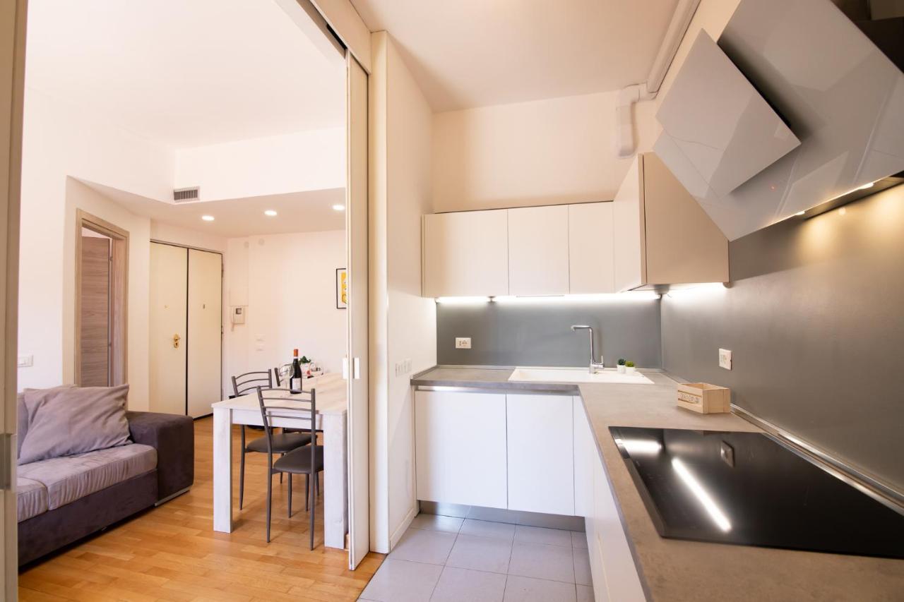 Appartement Relais Emilei à Vérone Extérieur photo